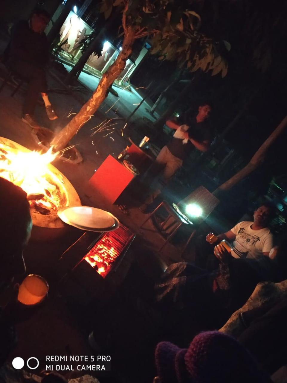 위스퍼링 우즈 인 호텔 볼푸르 외부 사진